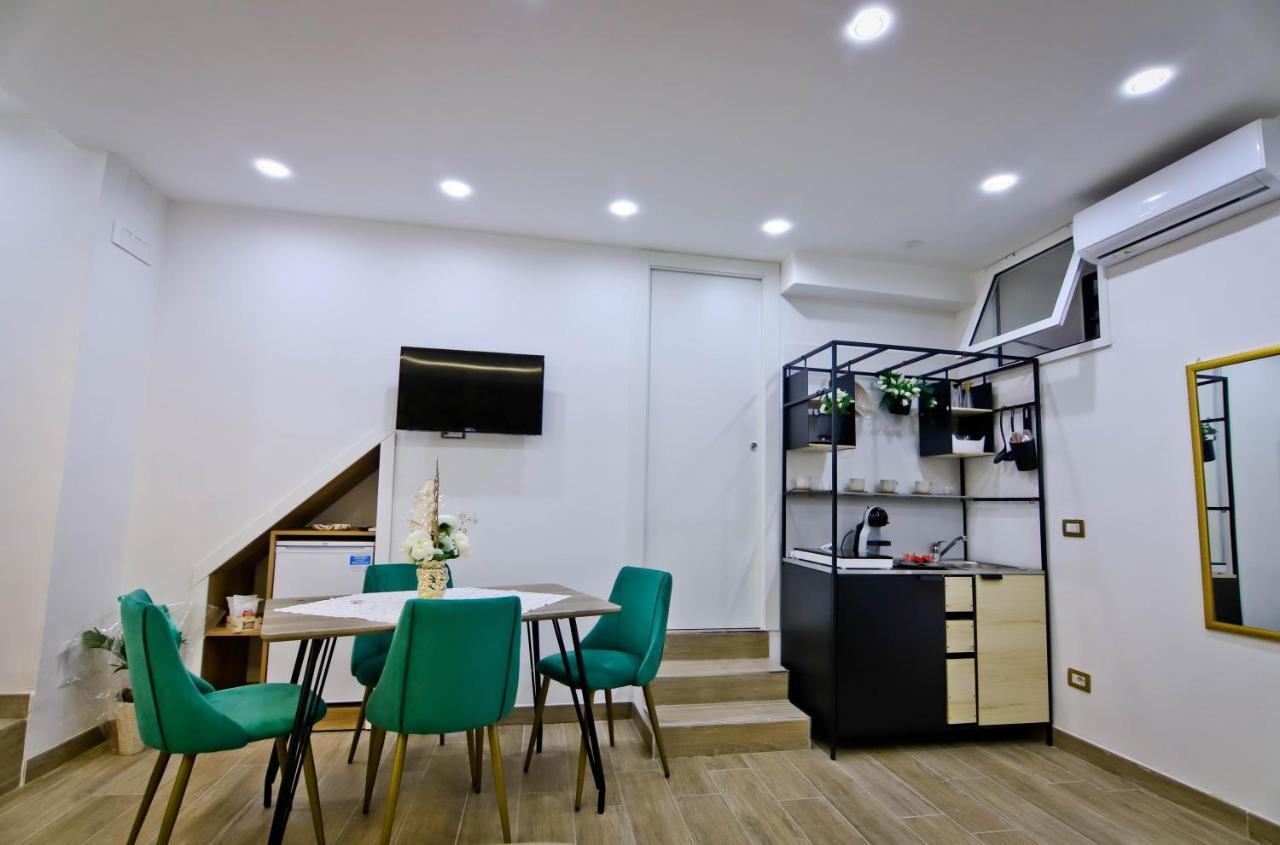 Bed and Breakfast Casa Diaz Napoli Esterno foto