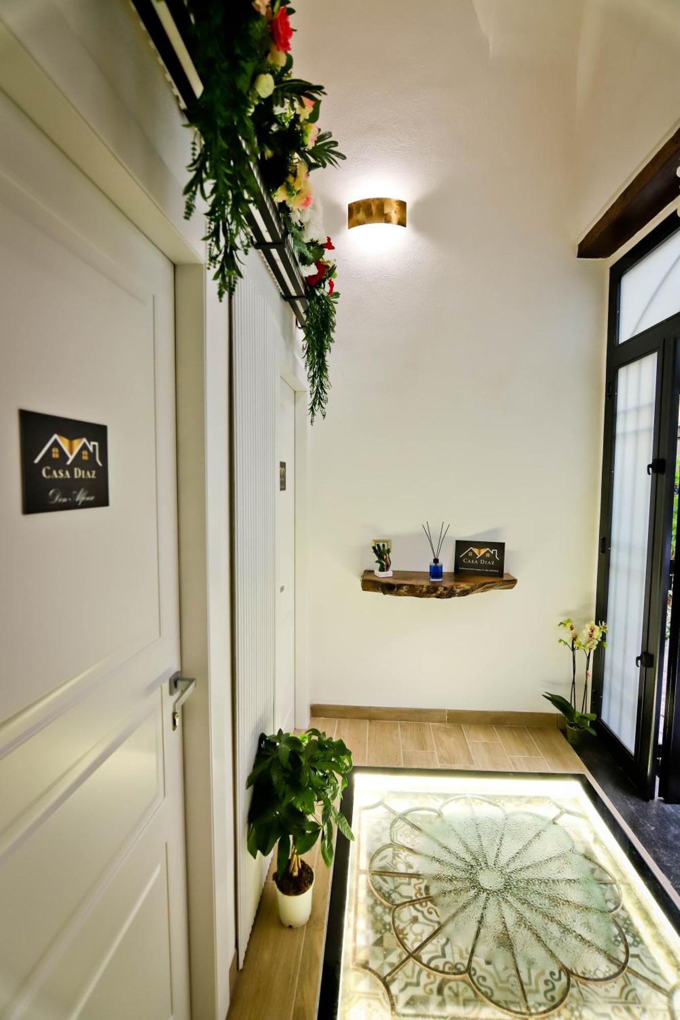 Bed and Breakfast Casa Diaz Napoli Esterno foto