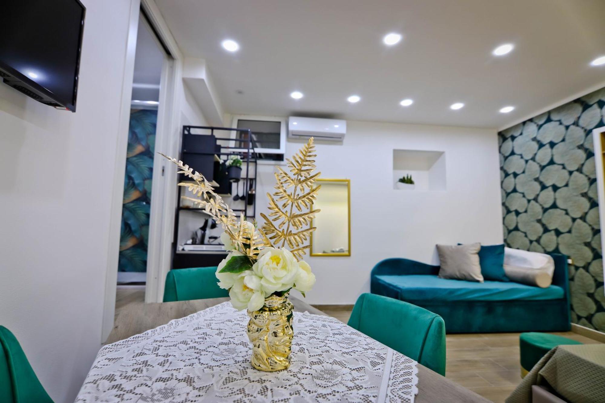 Bed and Breakfast Casa Diaz Napoli Esterno foto